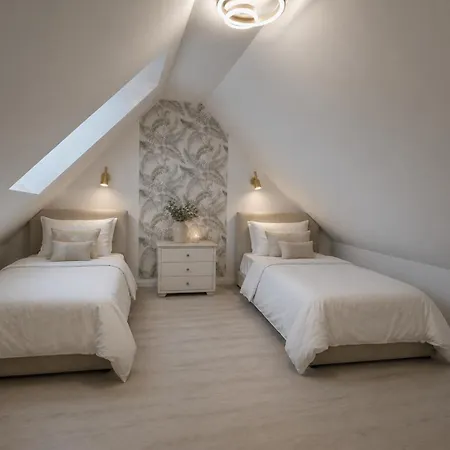 Doppelhaus Fuer Gruppen Mit 4 Schlafzimmern Holiday home