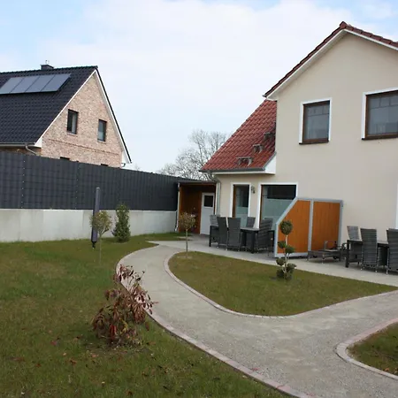 Doppelhaus Fuer Gruppen Mit 4 Schlafzimmern Holiday home