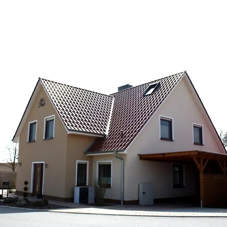 Doppelhaus Fuer Gruppen Mit 4 Schlafzimmern Holiday home Jesendorf